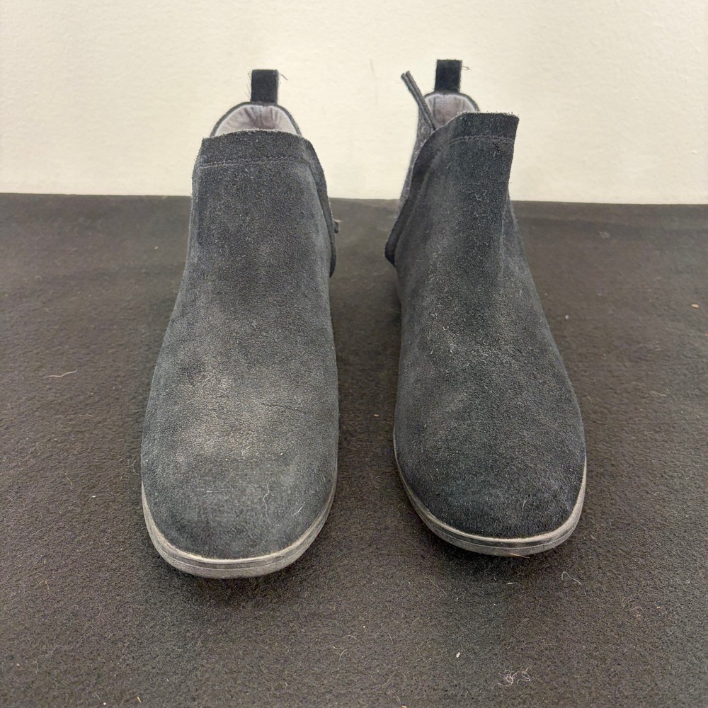 TOMS Deia Black Suede Wool Blend Ankle Bootie Low Block Heel Boots Womens 8.5 - Picture 2 of 10